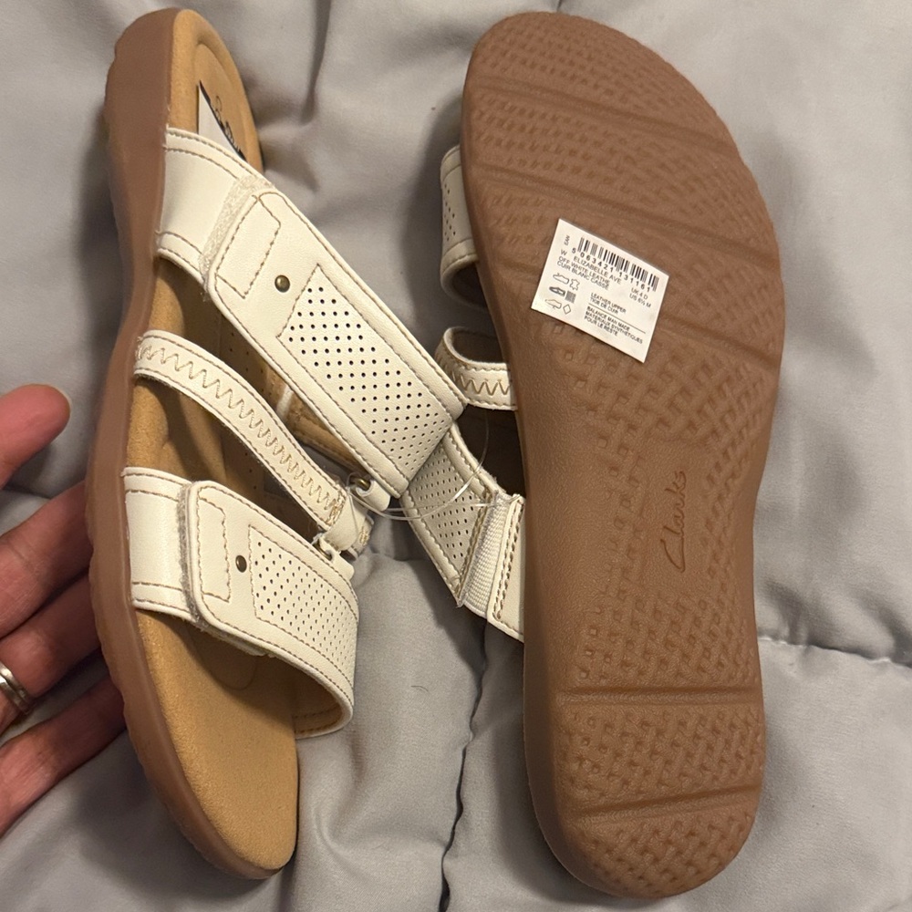 NWT Clarks Women's Cream summer Sandals size 6 available - Picture 3 of 6